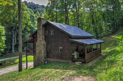 Scenic Trade Cabin with Deck near Boone and App State! - image 12