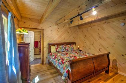 Scenic Trade Cabin with Deck near Boone and App State! - image 13