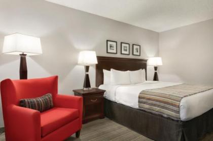 Country Inn & Suites by Radisson Traverse City MI - image 4