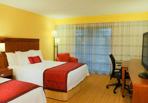 Courtyard by Marriott Traverse City - image 2