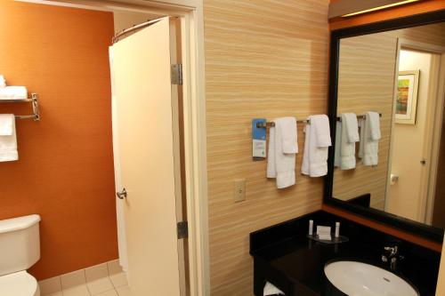 Fairfield Inn & Suites Traverse City - image 3