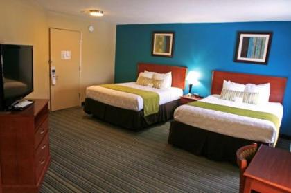 Best Western Plus Traverse City - image 5