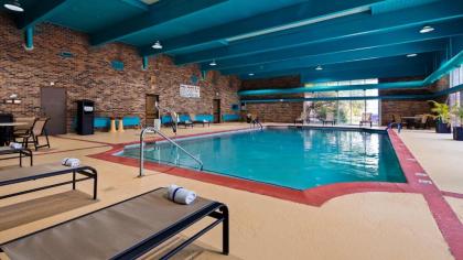 Best Western Woodhaven Inn - image 13