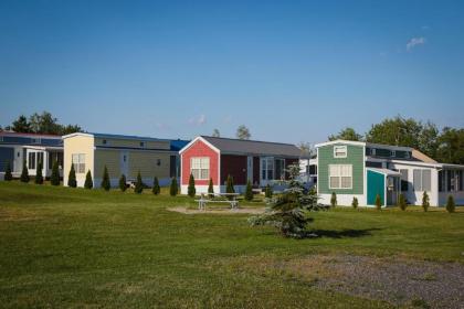 Narrows Too Camping Resort Loft Cottage 12 - image 3