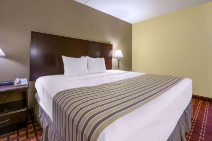 Econo Lodge Inn & Suites Triadelphia - image 13