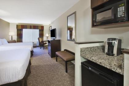 Holiday Inn Express and Suites Wheeling an IHG Hotel - image 11