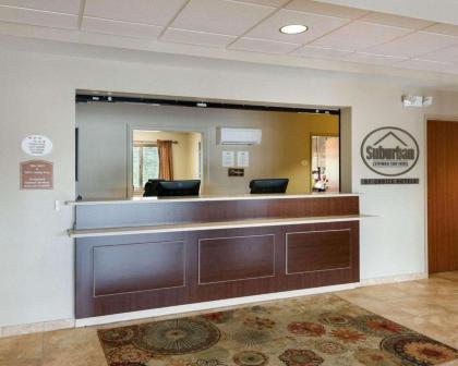 Suburban Extended Stay Hotel - image 4