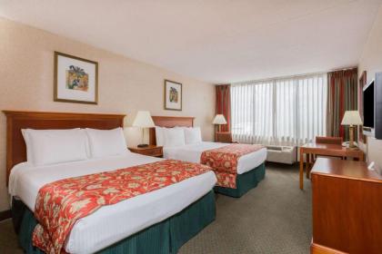 Ramada by Wyndham Triangle/Quantico - image 10