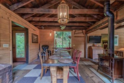 Stone Lagoon Cabin - image 6