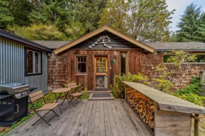 Stone Lagoon Cabin - image 8