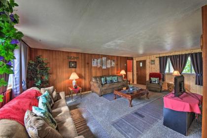 Woodsy Riverfront Retreat in Trout Creek Montana! - image 13