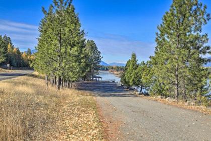 Woodsy Riverfront Retreat in Trout Creek Montana! - image 3