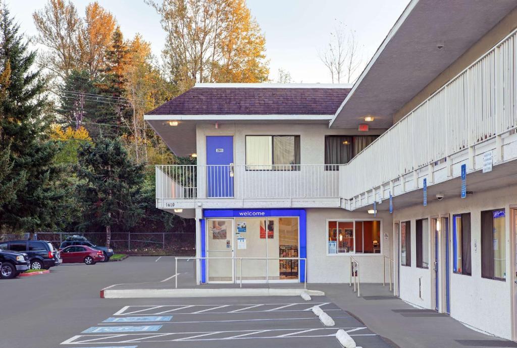 Motel 6-Troutdale OR - Portland East - image 4