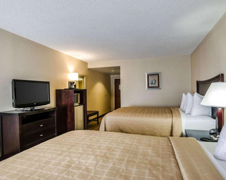 Quality Inn Troutville - Roanoke North - image 3