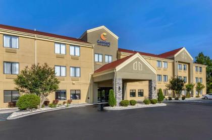 Comfort Inn  Suites troutville   Roanoke North  Daleville Virginia