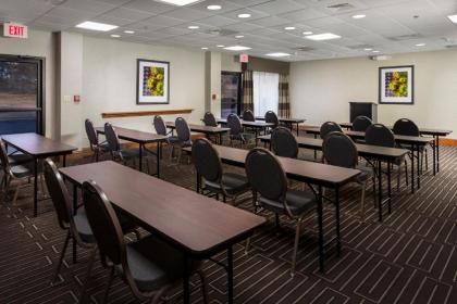 Hampton Inn Troy - image 12