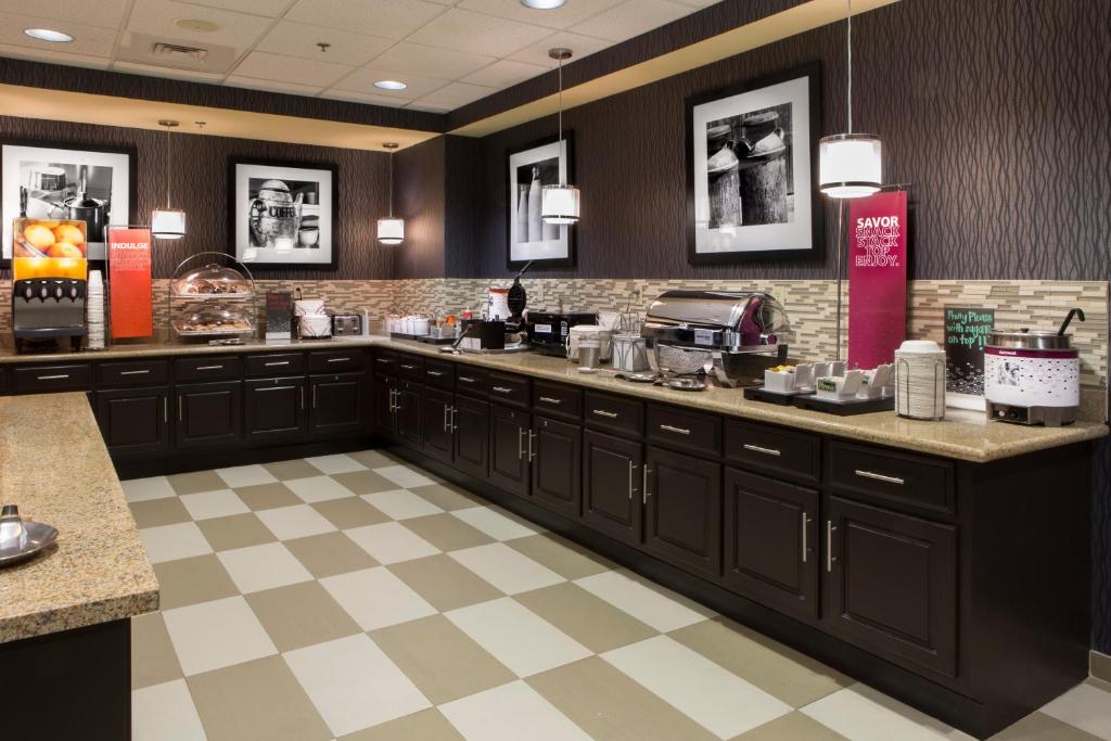 Hampton Inn Troy - image 6