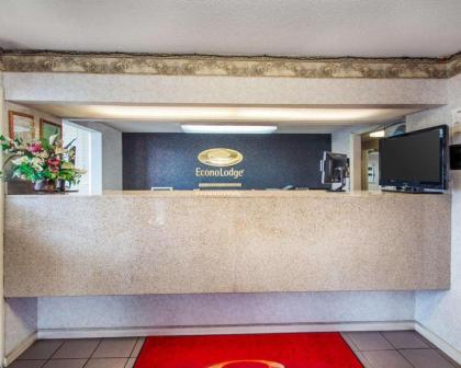 Econo Lodge Troy - image 2