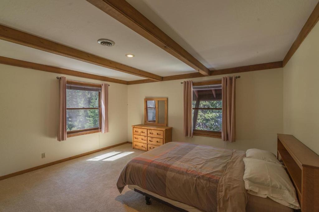 Zurich Den by Tahoe Truckee Vacation Properties - image 3