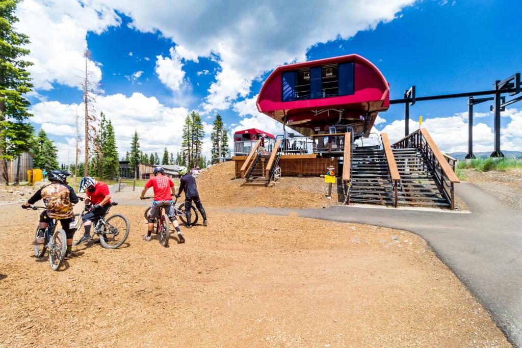 Truckee Boulders Escape - image 4