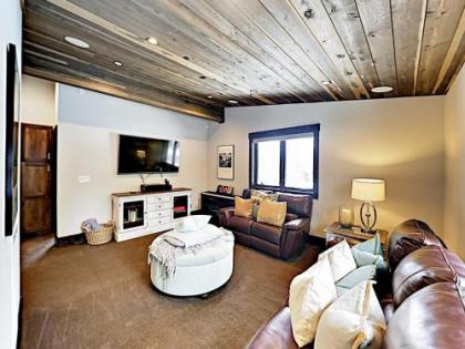 11090 Henness Road Home - image 3