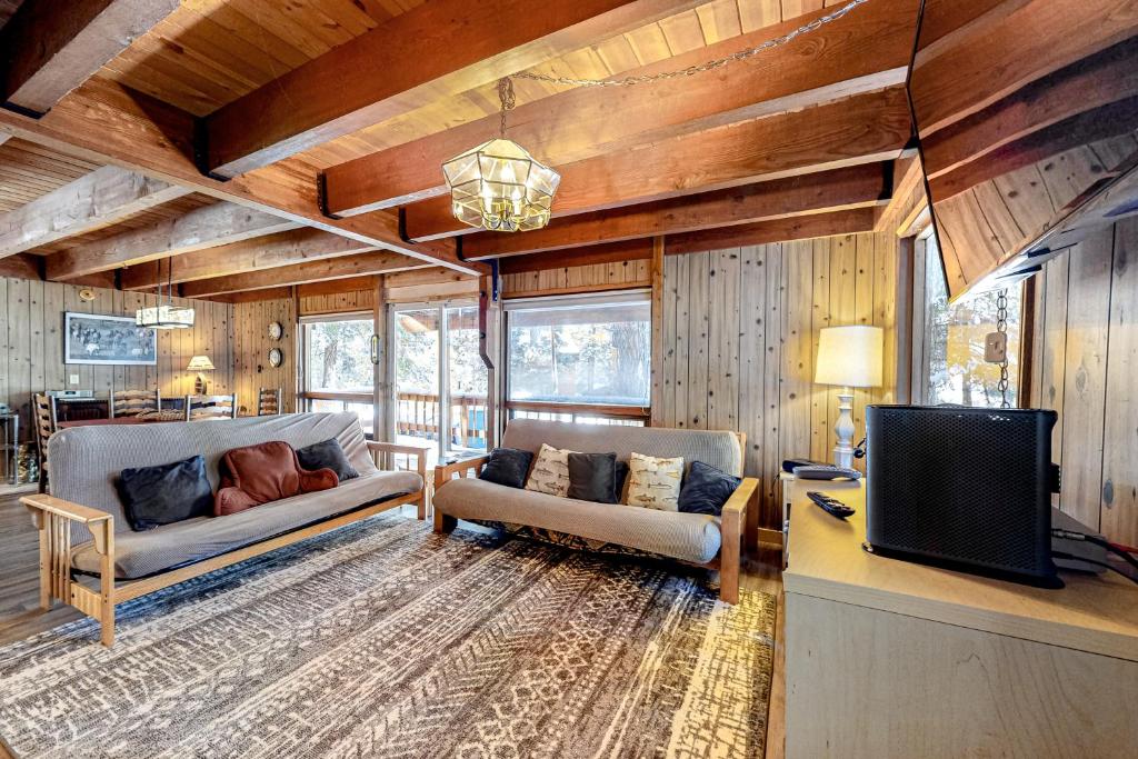 Picture Perfect Chalet - image 5