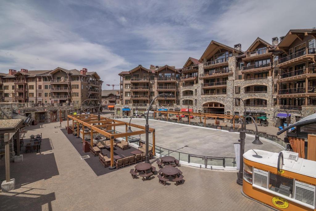 Iron Horse North by Tahoe Truckee Vacation Properties - main image