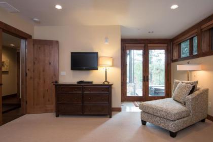 Luxury Village at Northstar Residence - Private Hot Tub! - Village Walk 7225 - image 5