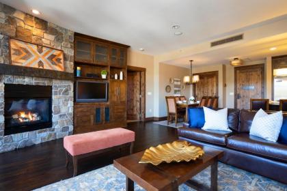 Luxury Village at Northstar Residence w Ski Valet   Northstar Lodge 304 California