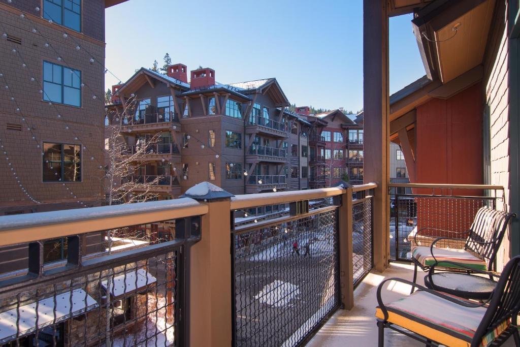 Top Floor Residence in The Village at Northstar! - Iron Horse North 306 - main image