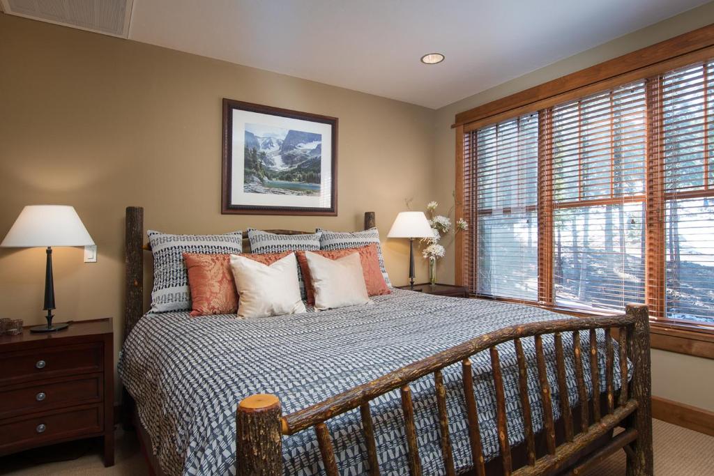 Luxury 2BD Village at Northstar Residence - 306 Iron Horse South - image 4