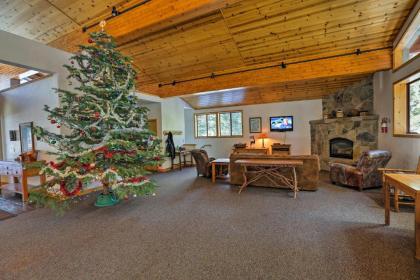 Sleek Ski-in and Ski-Out Northstar Resort Condo with Pool - image 11