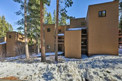 Sleek Ski-in and Ski-Out Northstar Resort Condo with Pool - image 15