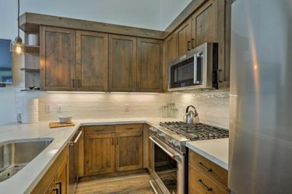 Sleek Ski-in and Ski-Out Northstar Resort Condo with Pool - image 17