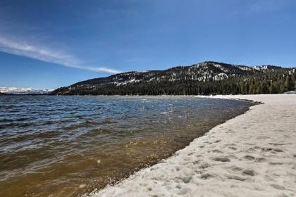 Truckee Family Home Walk to Lake 5 Mi to Skiing - image 14