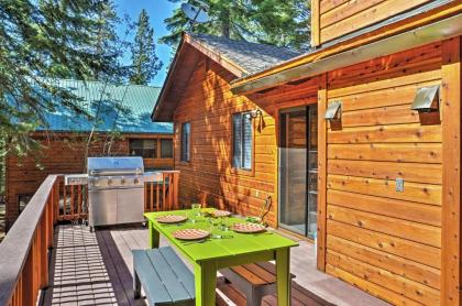 Cozy Truckee and Northstar Cabin with Den and Fireplace! - image 12