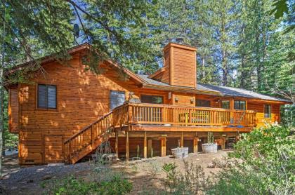 Cozy Truckee and Northstar Cabin with Den and Fireplace! - image 17