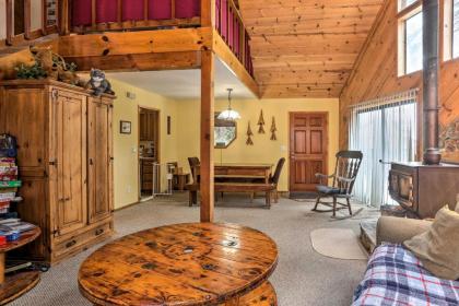 Outdoorsy Cabin Retreat Less Than 2 Miles to Donner Lake! - image 12