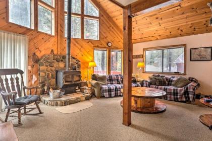 Outdoorsy Cabin Retreat Less Than 2 Miles to Donner Lake! - image 18