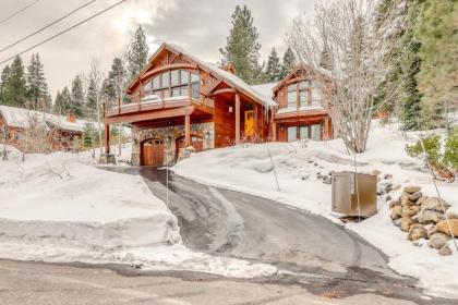 Extraordinary tahoe Donner modern mountain Home truckee