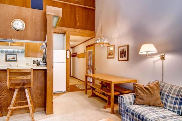 Ski-in and Ski-out Northstar Condo near Lake Tahoe! - image 6