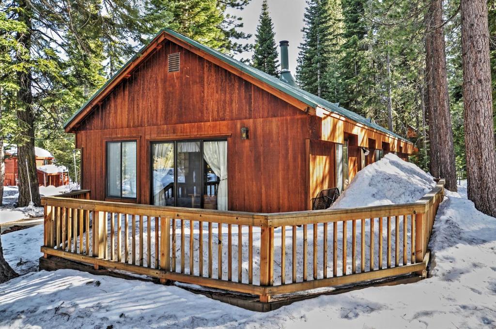 Rustic Truckee Cabin in Tahoe Donner 7 Mi to Lake - image 4