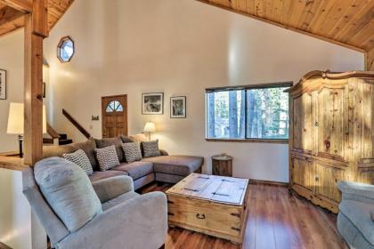 Pet-Friendly Cabin by Tahoe and Truckee Attractions! - image 13