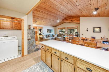 Four Bears Lodge by Tahoe Mountain Properties - image 7