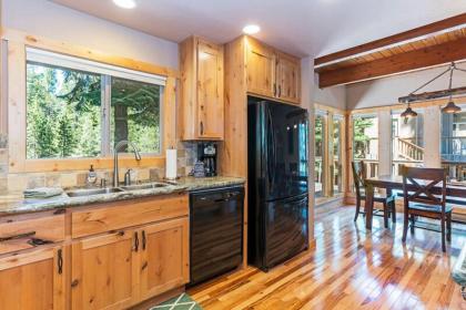 Bernese's Bungalow by Tahoe Mountain Properties - image 7