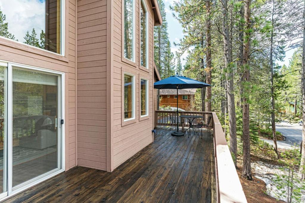 Sierra Haven by Tahoe Mountain Properties - main image