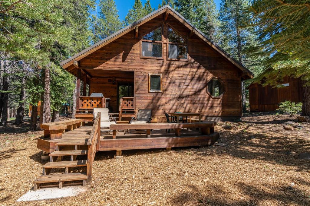 Creekside Cabin on St Bernard by Tahoe Mountain Properties - main image