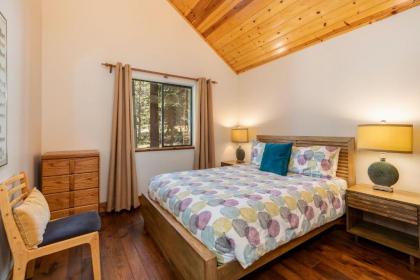 Creekside Cabin on St Bernard by Tahoe Mountain Properties - image 4