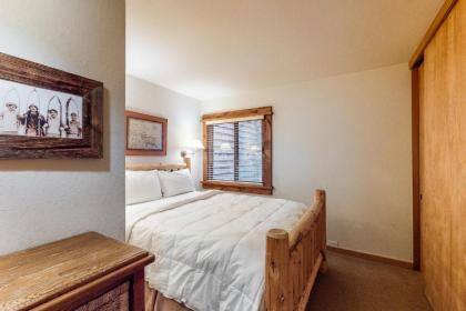 Cozy Condo in Ski Trails - image 10