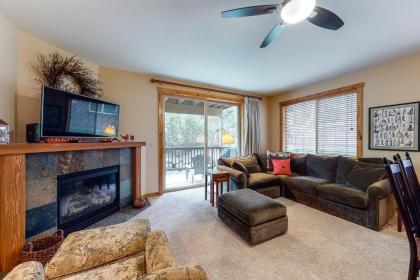 Comfortable and Convenient truckee Condo